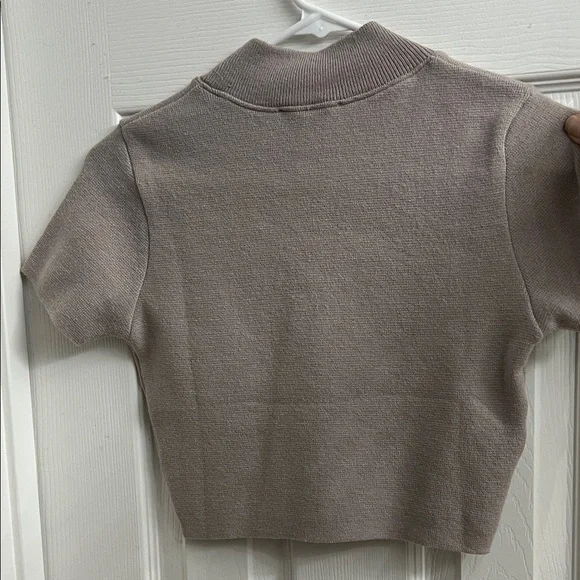Zara Taupe Short Sleeve Ribbed Crop Top - Picture 2 of 4